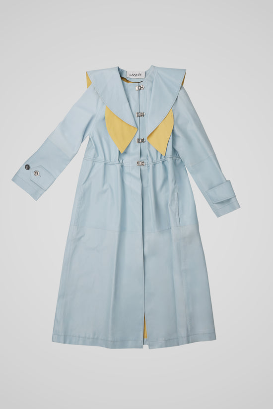 SVIJETLO-PLAVI KAPUT