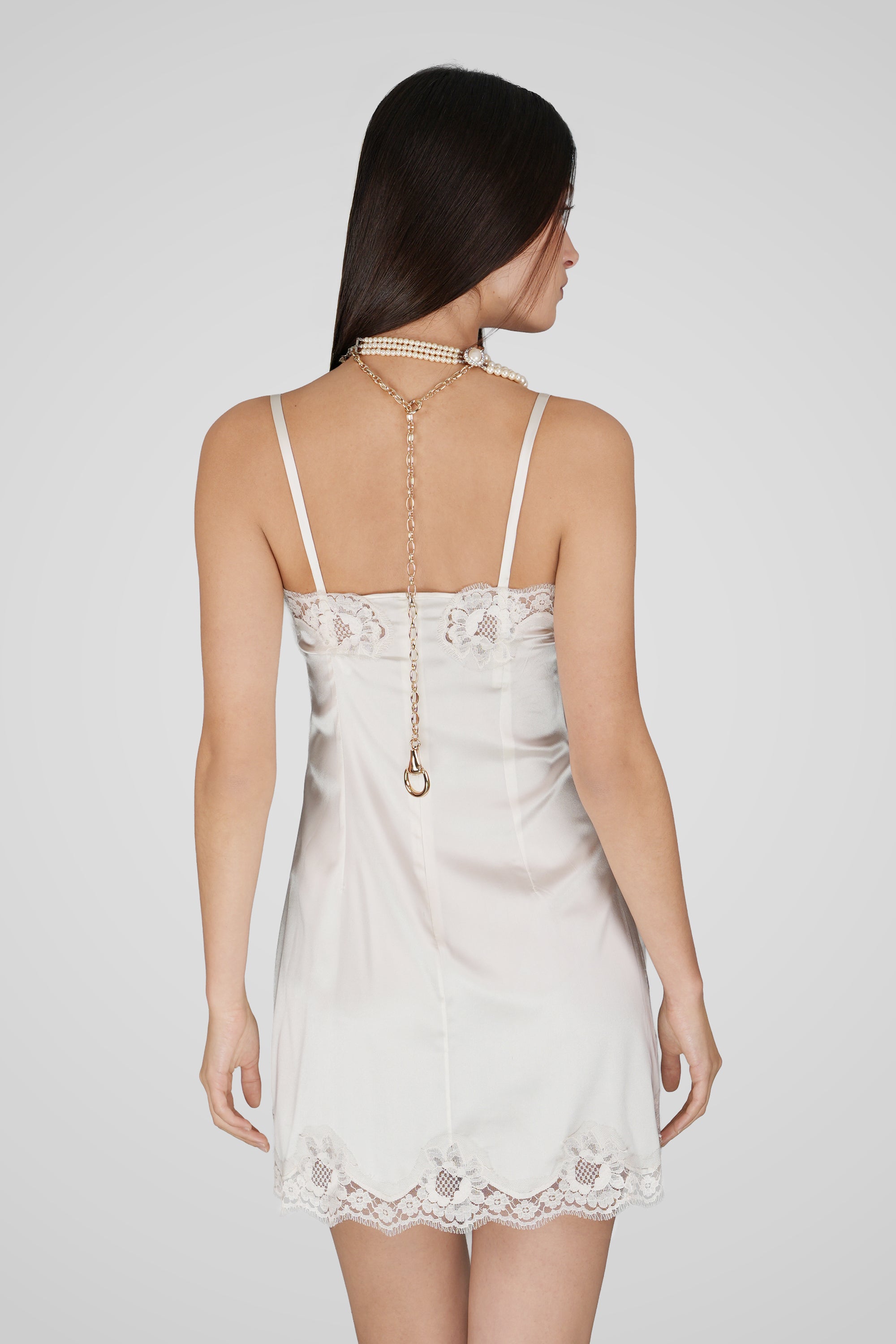 BIJELA SATENSKA MINI HALJINA