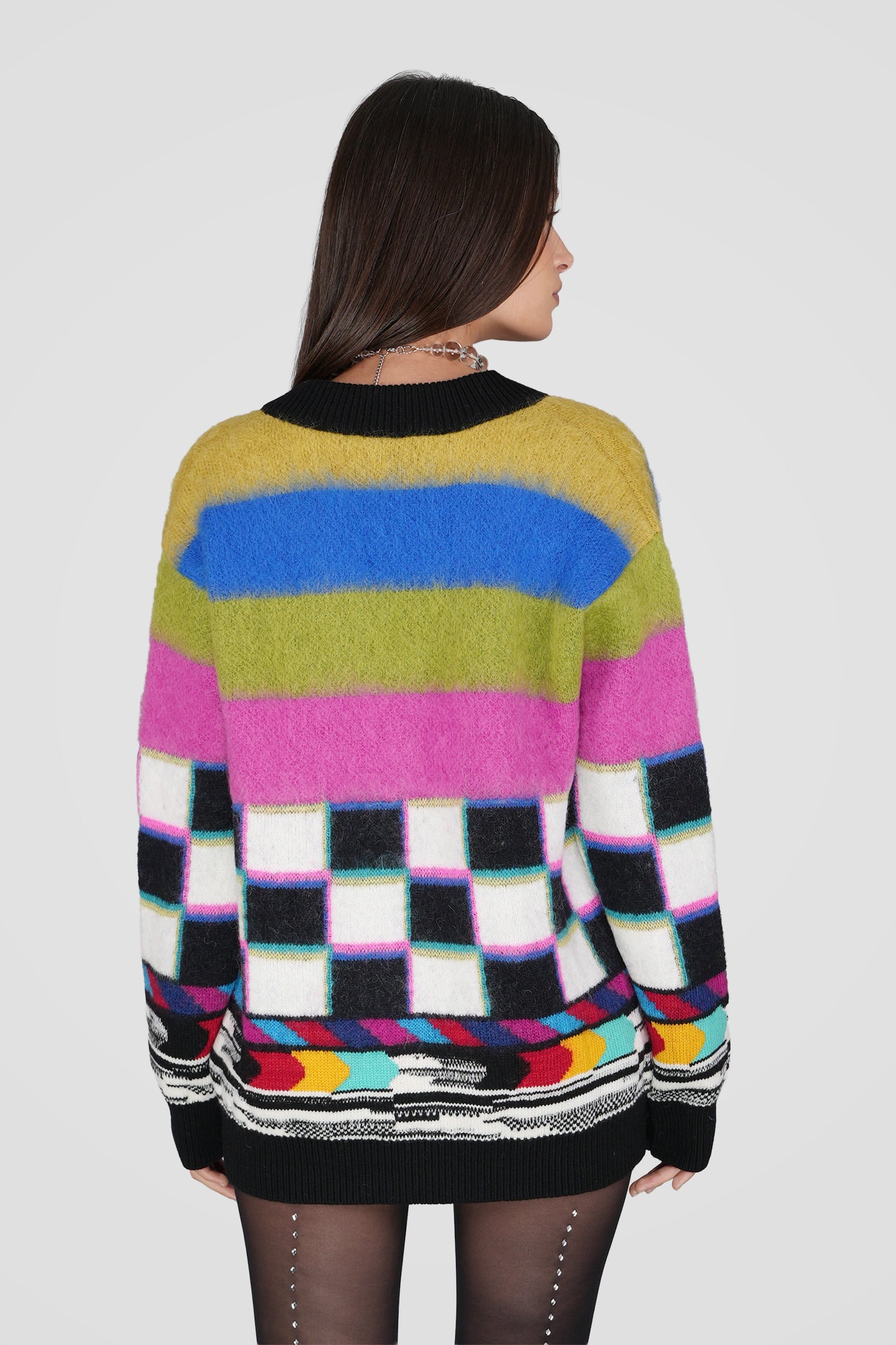 VIŠEBOJNI KARIRANI PULOVER