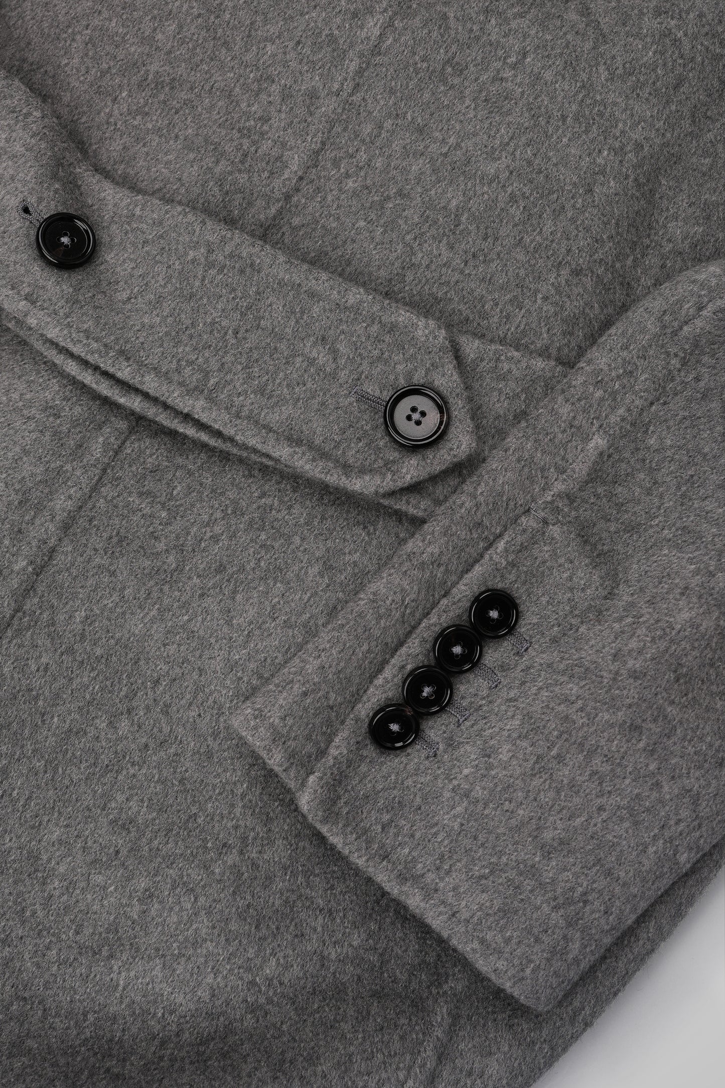 KAPUT SREDNJE DUŽINE